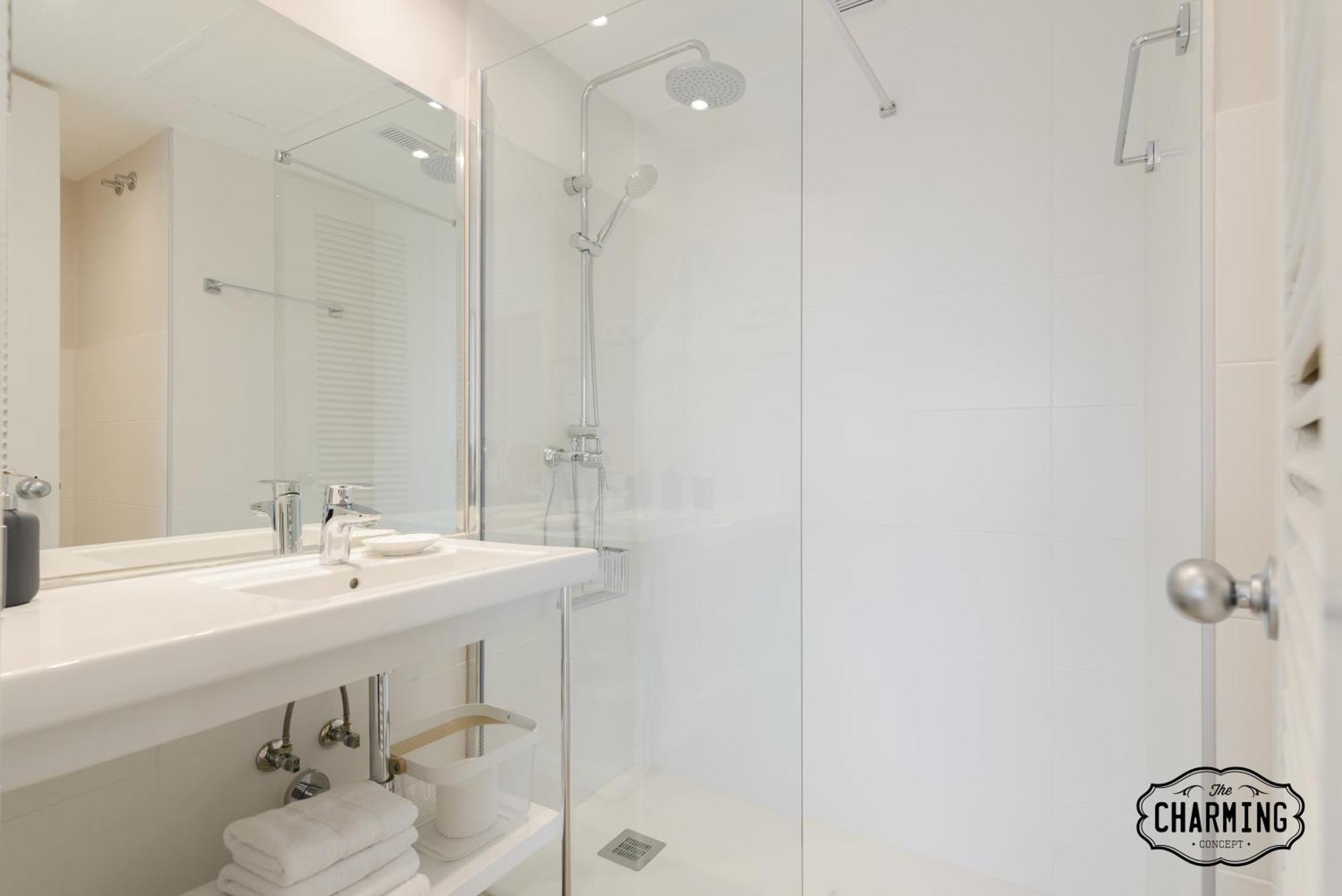 Charming Eurobuilding 2 Terrace Exclusive - Plaza De Parking Leilighet Madrid Eksteriør bilde